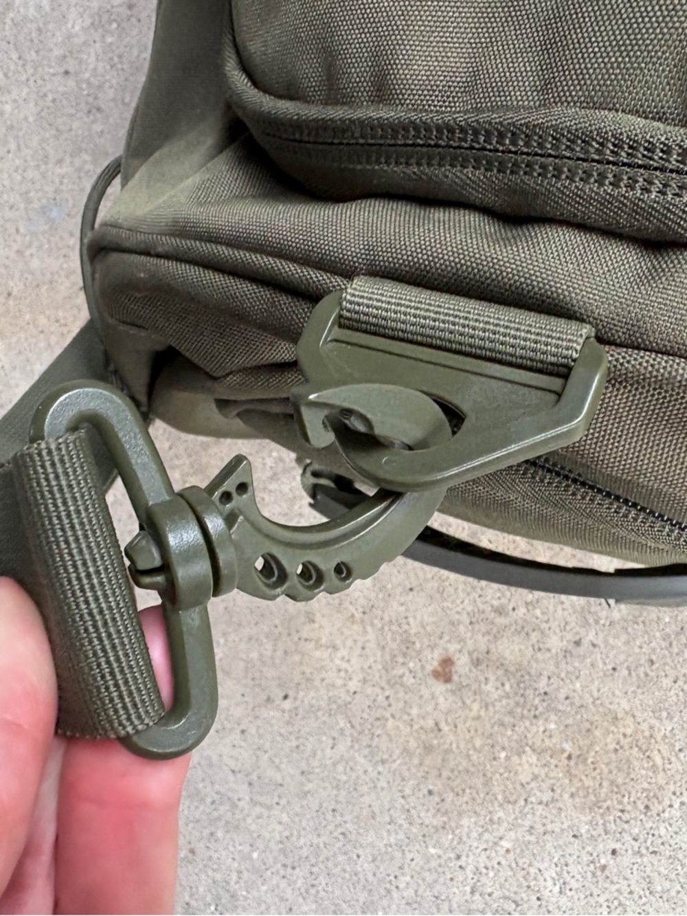 Highland Tactical Squad 1.0 green military duffel bag heavy duty travel - Picture 7 of 16